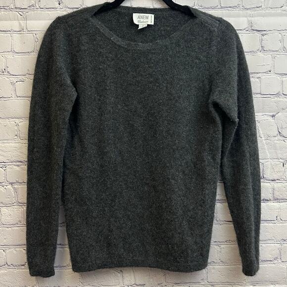 Anew Dark Gray 100% Cashmere Pullover Sweater Size Small Winter Cozy Basics - Picture 1 of 5